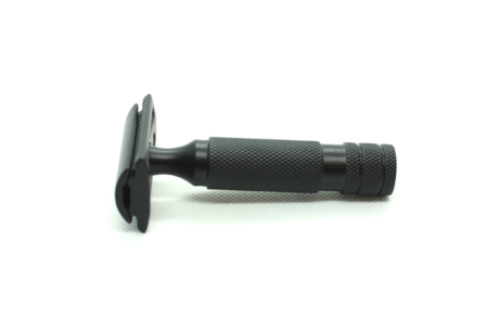 safety_razor_black_short_side